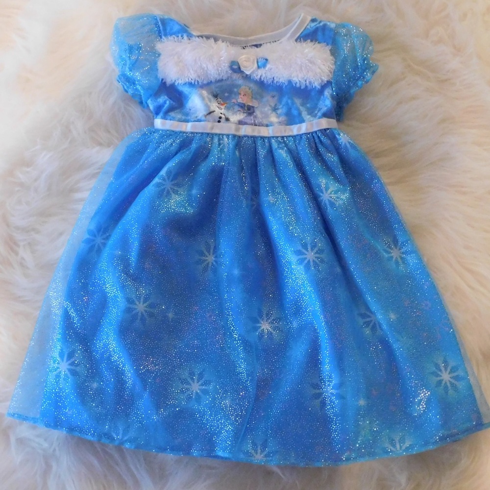 Frozen night gown